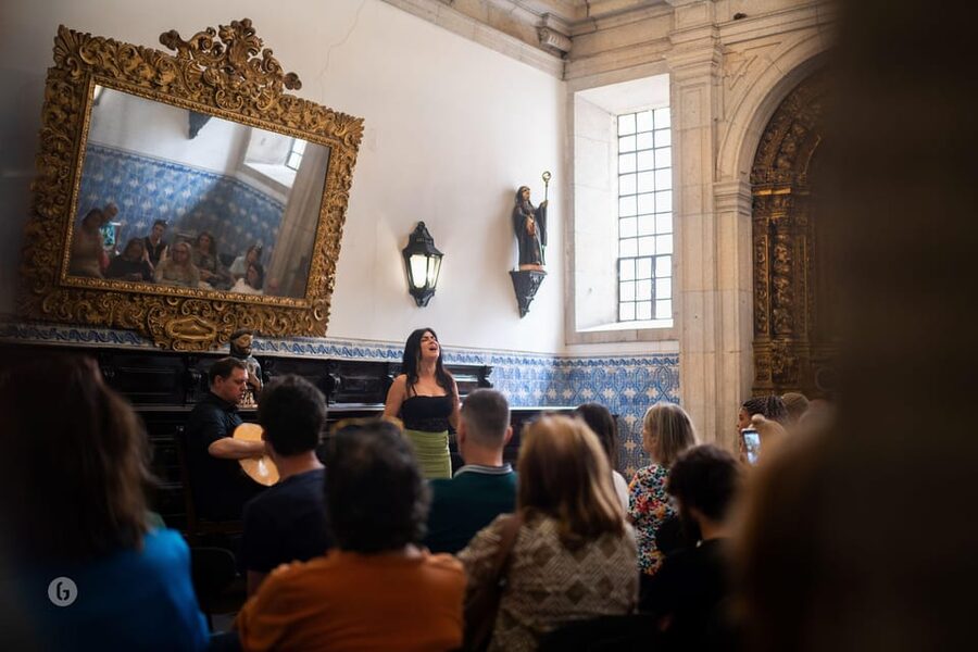 “Porto: Fado Show with Guided Tour in a Historic Monastery” - Practical timing and arrival advice