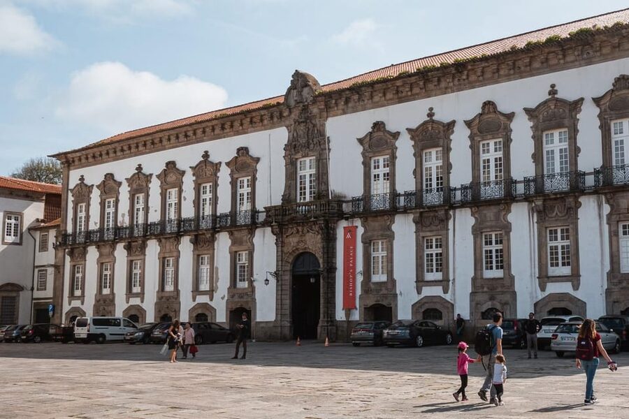 Porto: Flexible Walking Tour in Medieval Area - Who should choose this Porto walking tour?