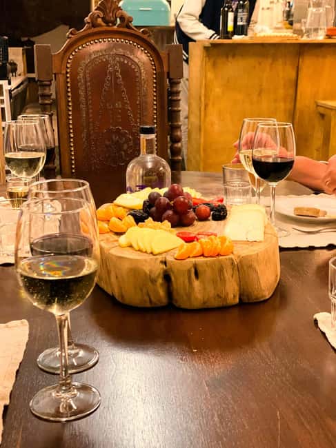 Porto: Food and Wine tasting tour in HIDDEN GEMS - Who should book this three-hour tasting walk