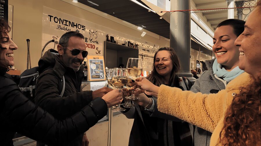 Porto Food Tour: 10 tastings at 5 Restaurants and Eateries - Who should book this Porto food walk?