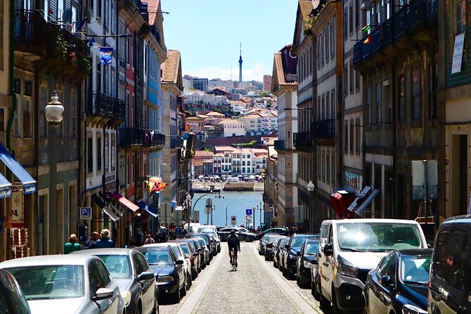 Porto Food Tour of 8 Tastings: Custard Tart, Bifana & Hidden Gems - Wine and drinks make the price easier to judge