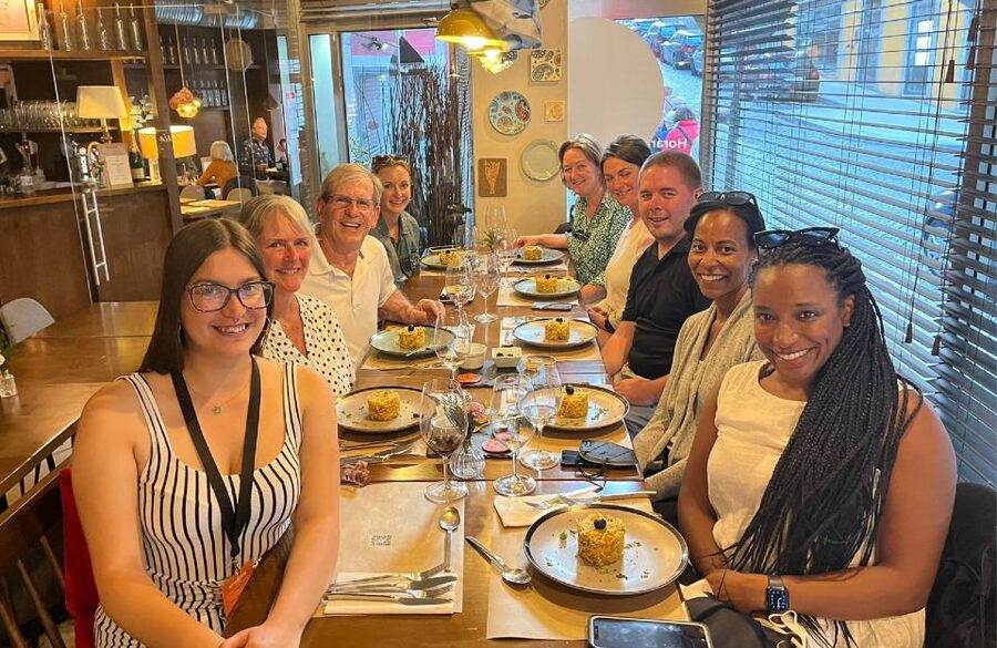 Porto: Food Tour with Tastings - The first restaurant: snacks, tapas, and a glass of wine