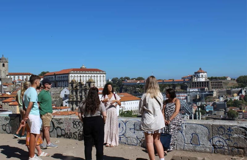 Porto: Food Tour with Tastings - The second stop: another local bite with more wine