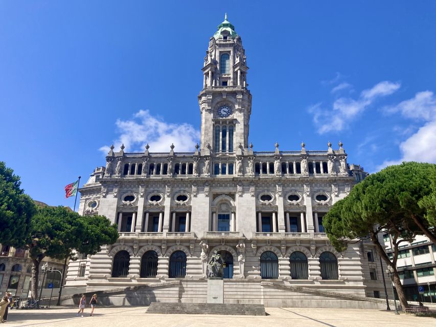 Porto food, wine and culture walking tour - max 8 pax - The bifana and a beer at a local bar