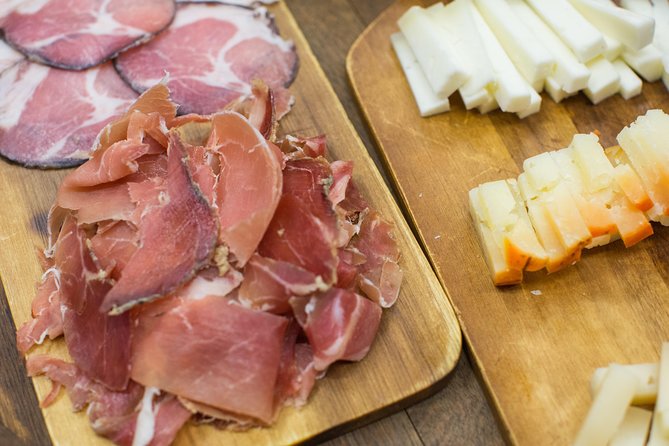 Porto Food & Wine Tasting Tour with Lunch or Dinner Option - Cheese, charcuterie, and Portuguese wine