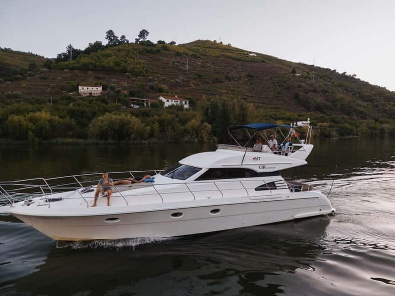 Porto: Full Day Douro River Cruise from Porto to Régua - Crestuma Lever and the first lock crossing
