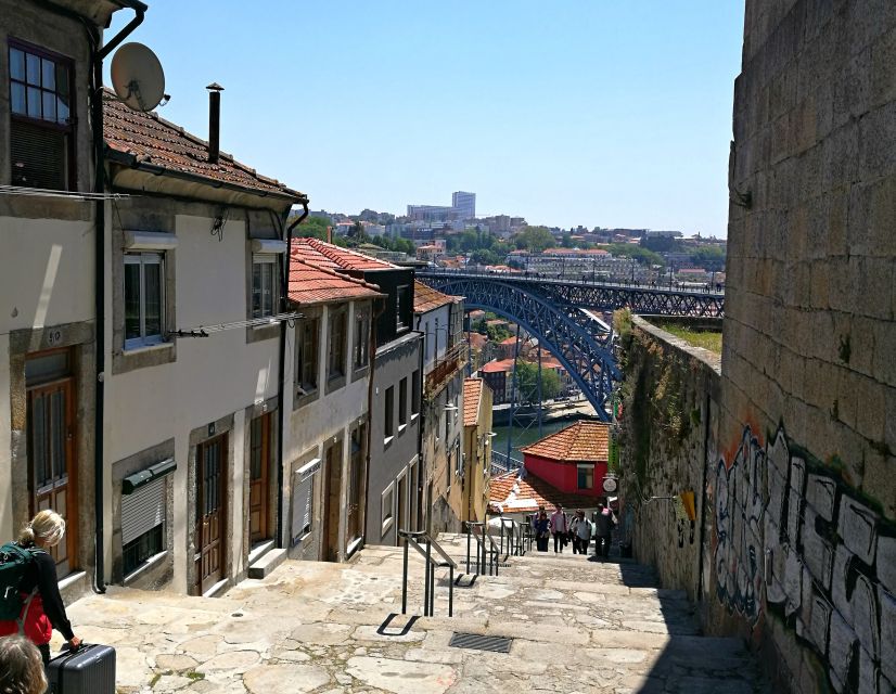 Porto: Guided 3-Hour Best of Tour by Segway - Avenida dos Aliados and São Bento station
