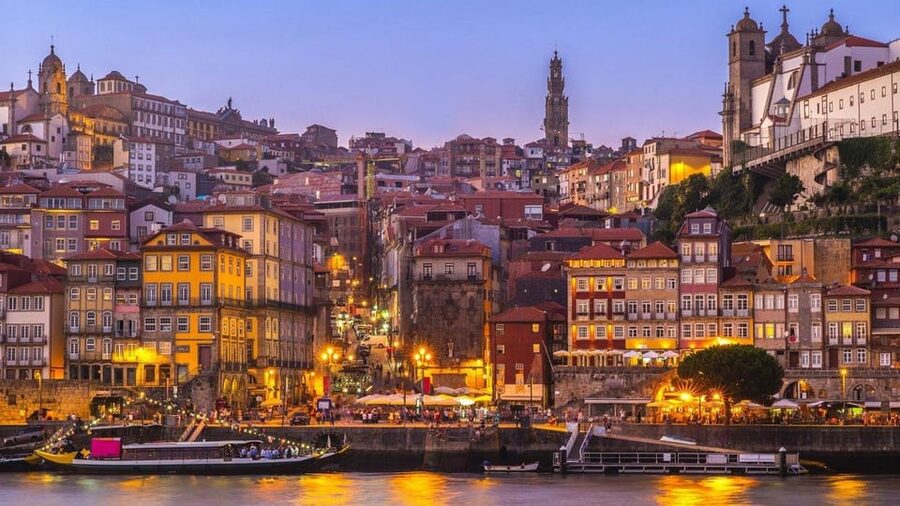 Porto: Guided e-bike tours in Porto and Gaia - Porto’s old streets, markets and landmarks