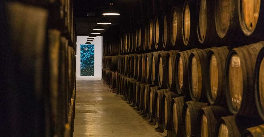 Porto: Guided Tour and Tasting of 3 Port Wines at Poças - Why Poças makes a good first Port stop