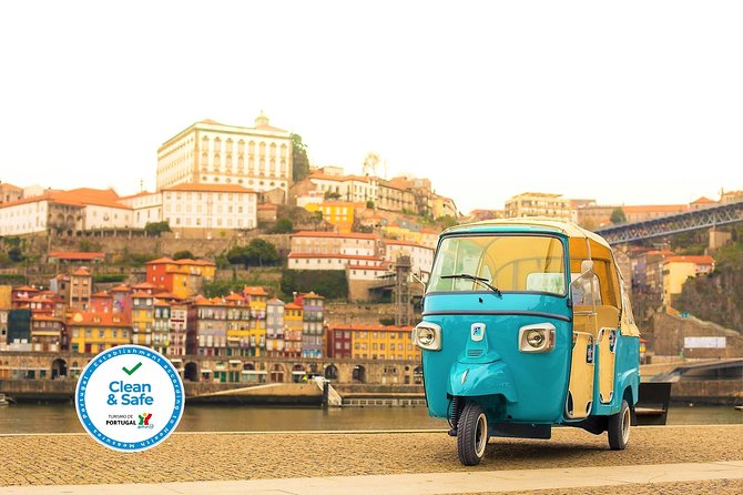 Porto Guided Tour to the Historical Center on a Tuk Tuk - Porto Cathedral and the Bishop’s Palace