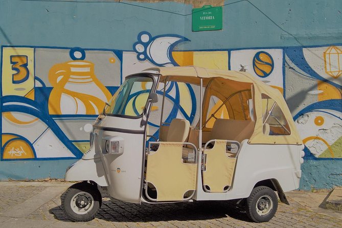 Porto Guided Tour to the Historical Center on a Tuk Tuk - From the Theatre Carlos Alberto to Porto’s old wall