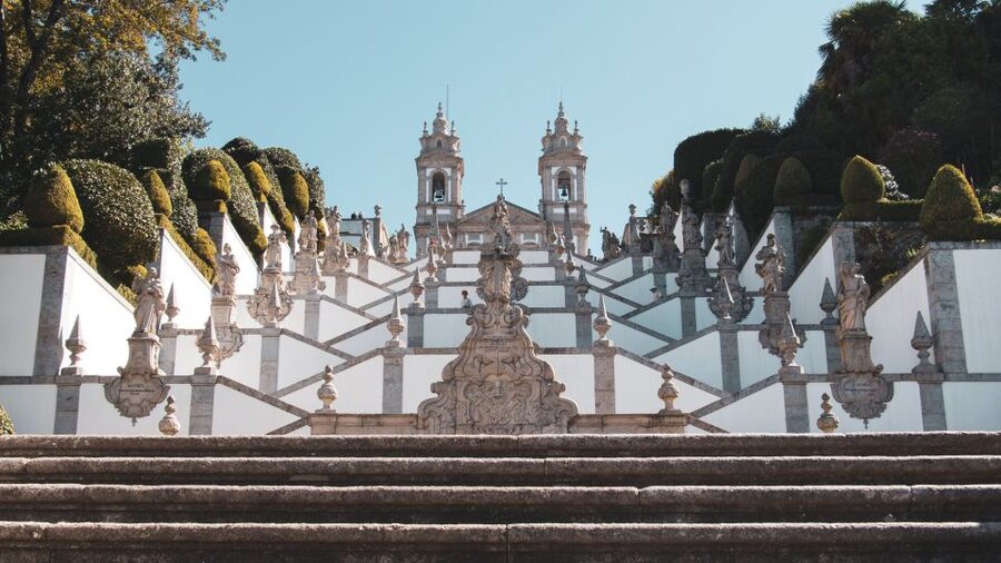 Porto: Guimarães & Braga Tour with Entry Tickets and Lunch - Why this day trip works from Porto