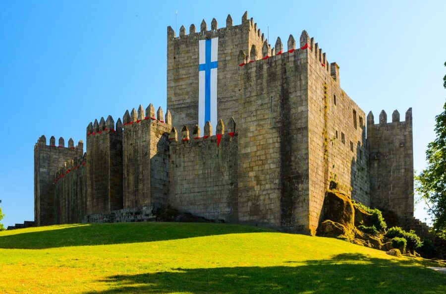 Porto: Guimarães & Braga Tour with Entry Tickets and Lunch - The guide can make or break the day