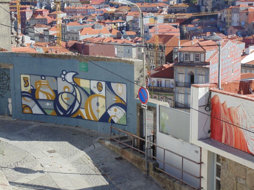 Porto: Half-Day Street Art Tour - What the guides add to the experience