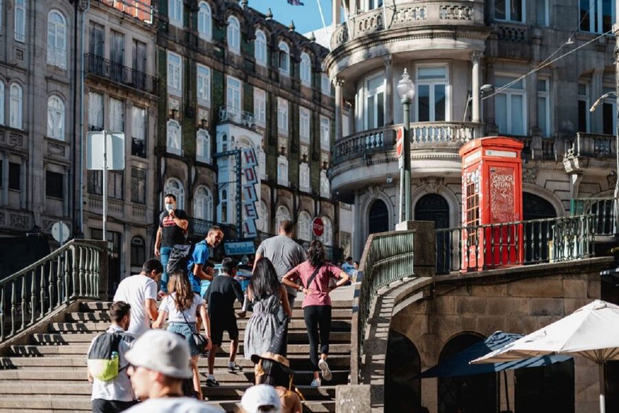 Porto: Harry Potter and City of Porto Guided Walking Tour - Language, group size, and practical planning