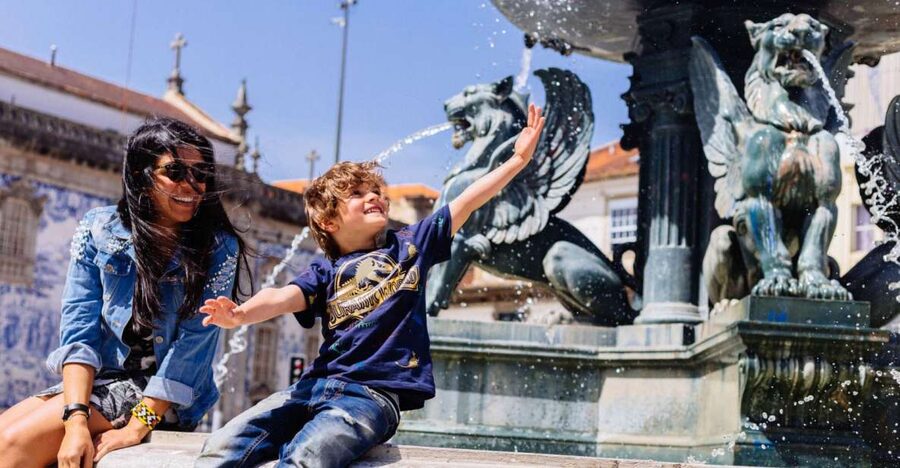 Porto: Harry Potter’s Inspiration Tour - The Lion’s Fountain and the Gryffindor clue