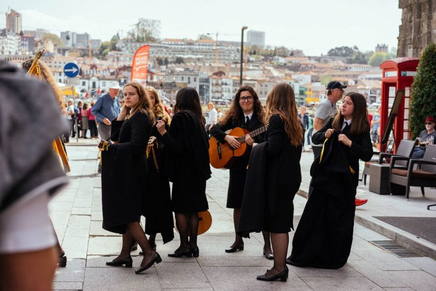 Porto: Harry Potter’s Inspiration Tour - A Portuguese éclair and a useful pause