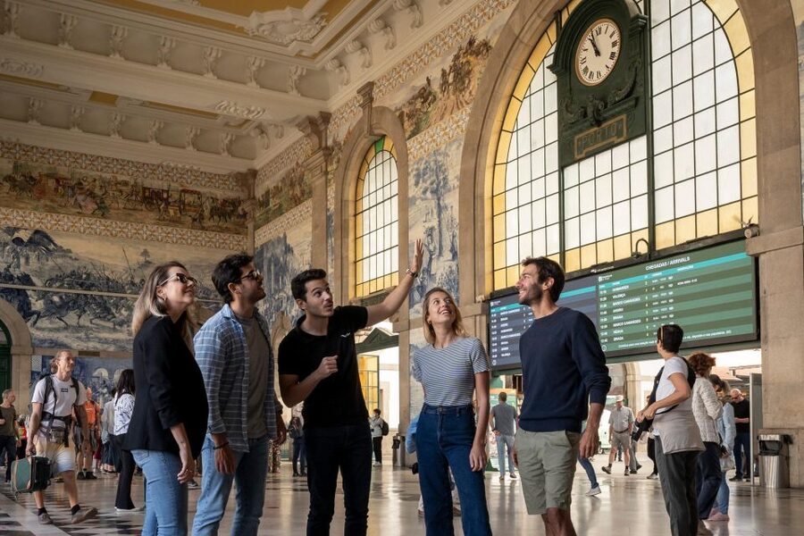 Porto: Helicopter Ride, Guided Walking Tour & River Cruise - Walking through São Bento and central Porto