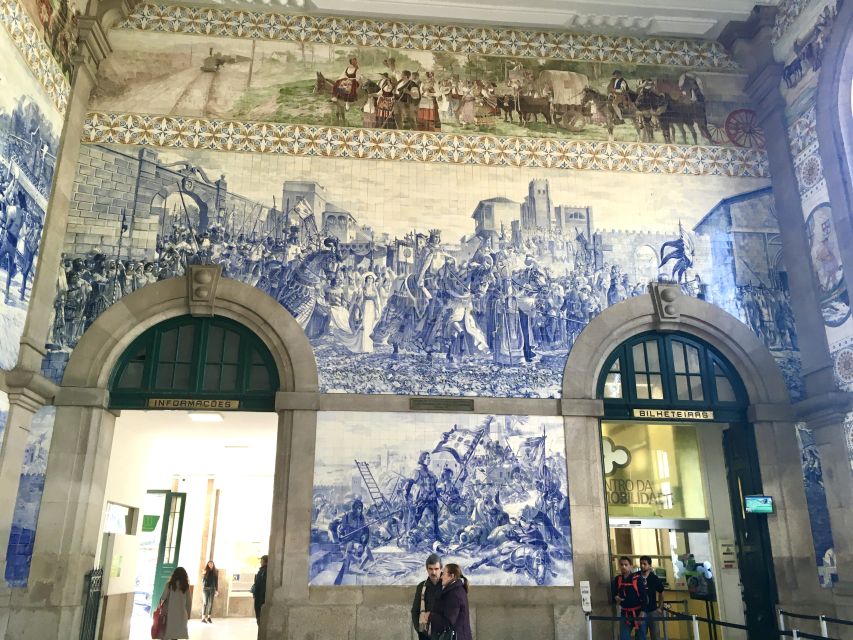 Porto: Highlights & hidden gems Walk - max 10 - Food advice, bakeries, and local routines