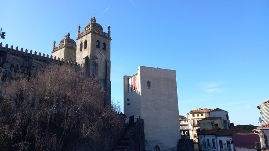 Porto Historic Center: Private Walking Tour & Cathedral - Starting at Porto City Hall and Praça de Gomes Teixeira