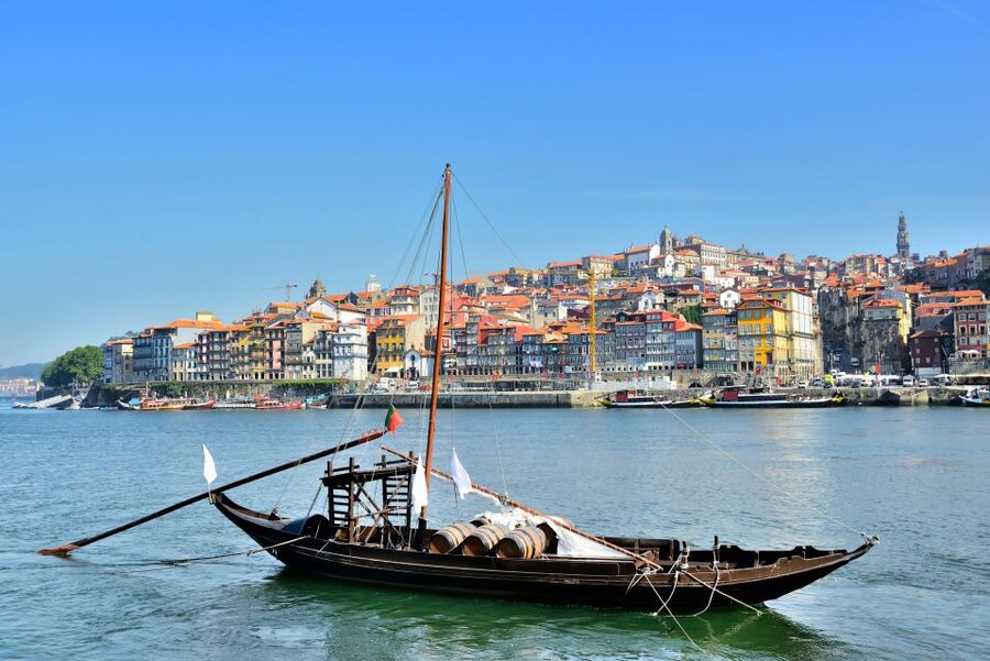 Porto: Historic City Center Walking Tour - Starting at the cathedral in Terreiro da Sé