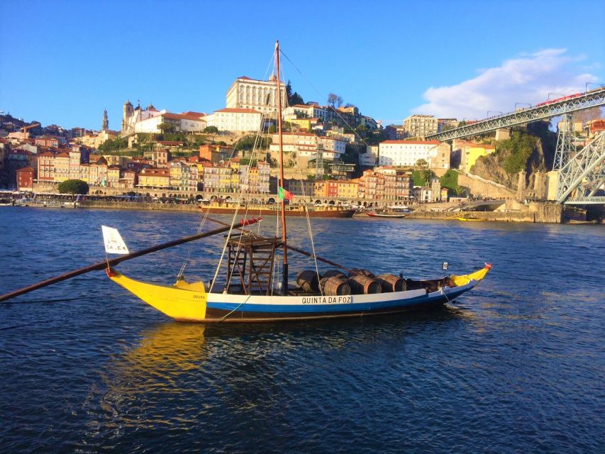 Porto: Historic City Center Walking Tour - São Bento Station and its blue-and-white tiles