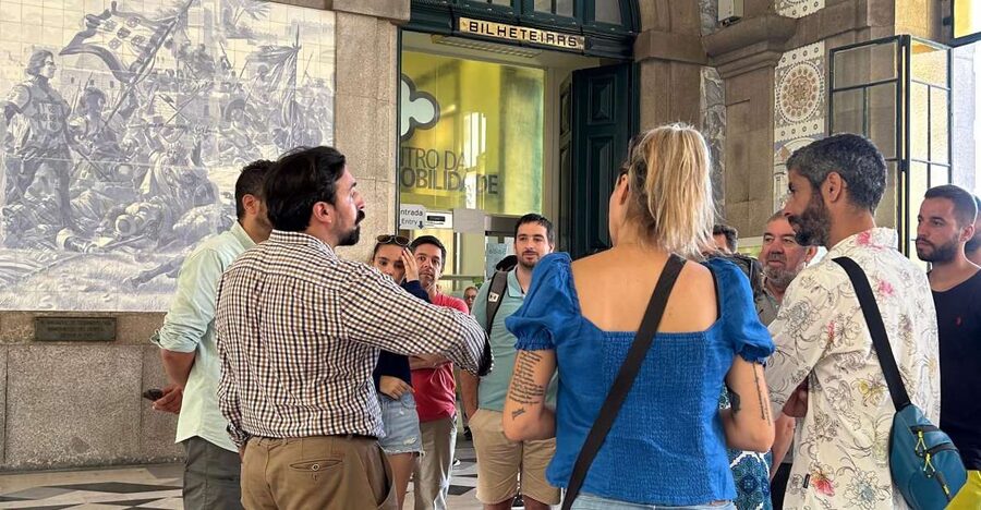 PORTO: Historical Walking Tour - São Bento Station and Porto’s grand center