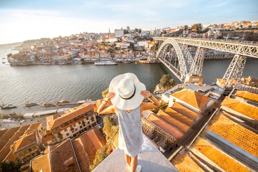 Porto: Hop-on Hop-off Bus with Optional Cruise & Wine Cellar - How the Porto sightseeing pass works