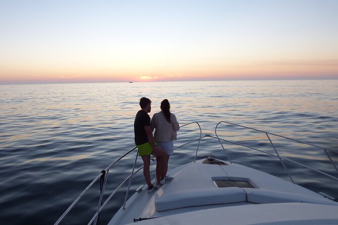 Porto: Luxury Yacht Tour on the Douro River - Sunset or Daytime - Choosing daytime or sunset