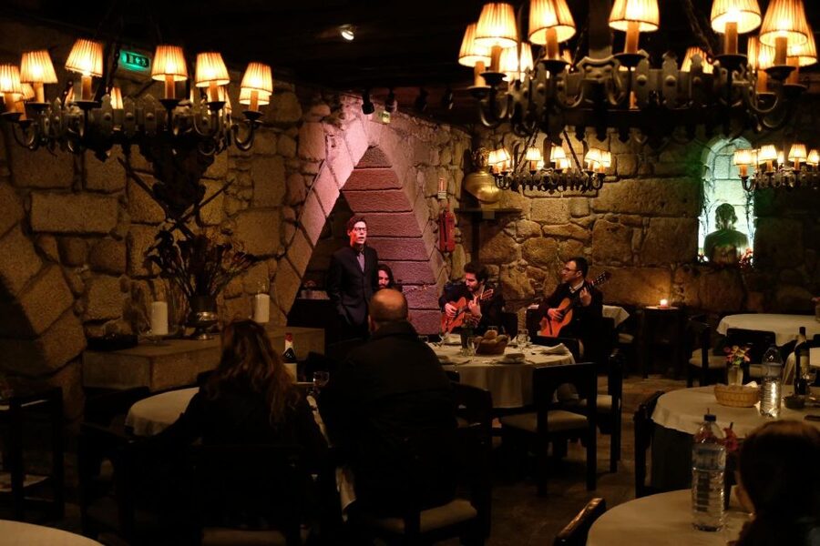 Porto Moonlight Walk & Fado Dinner - Why this evening works in Porto