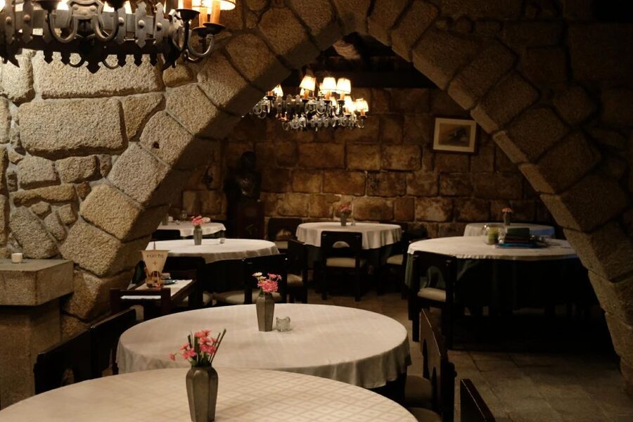 Porto Moonlight Walk & Fado Dinner - Hearing Fado between courses