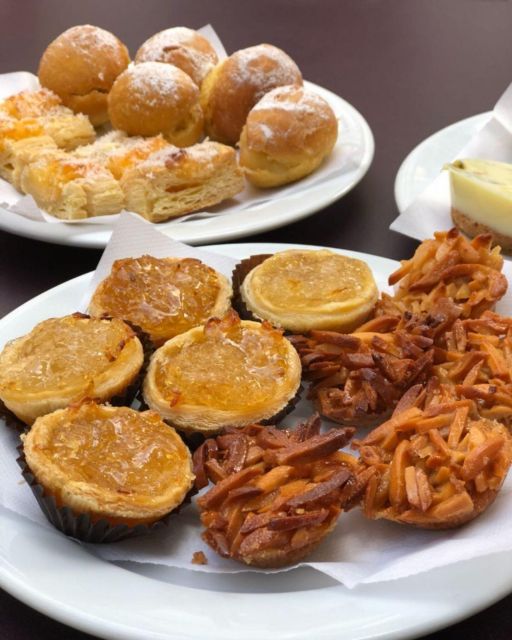 Porto: Pastry and Dessert Tasting Tour with a Local Guide - The guide makes the difference