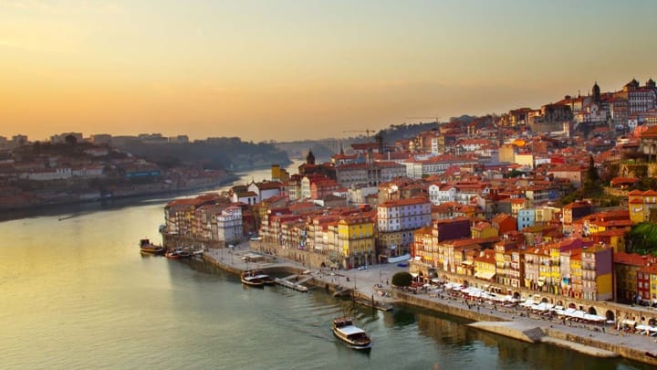 Porto: Port Wine Tour with 7 Port Tastings - The first cellar brings the big picture