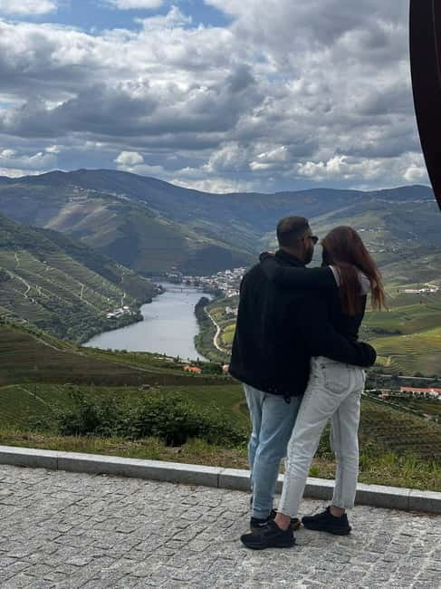Porto: Premium Douro Valley Small-Group Tour, Cruise & Lunch - Pinhão and the one-hour Douro cruise
