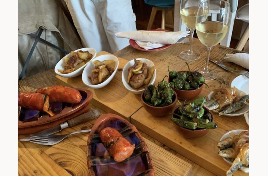 Porto: Premium Portuguese Food Tour and Sightseeing - What you learn about Portuguese food and Port