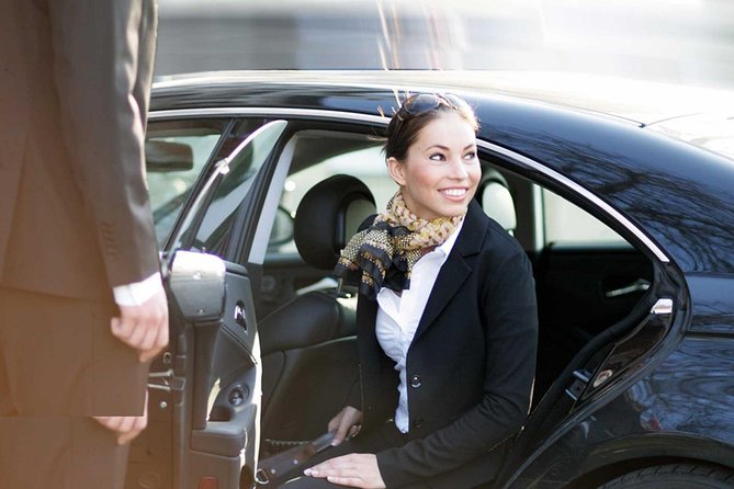 Porto Private Airport Arrival Transfer - Meeting your driver inside Porto Airport