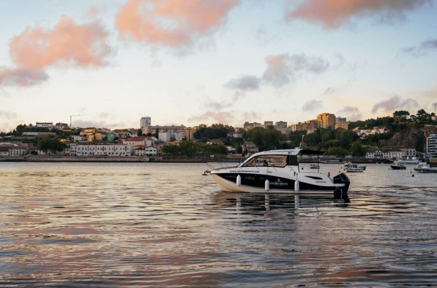 Porto: Private Boat Tour in Douro River - Why the Douro looks different from a private boat