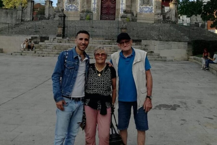 Porto : Private Custom Tour with a Local Guide - Private guiding with Tiago, Alessia, and other language options