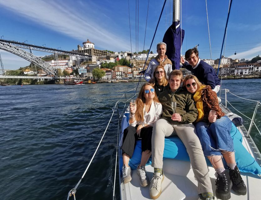 Porto: Private Douro River Charming Cruise w/wine tasting - Porto and Gaia from the Douro