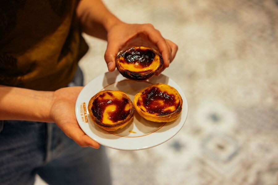 Porto: Private Food Tour – 10 Tastings with Locals - Key points at a glance