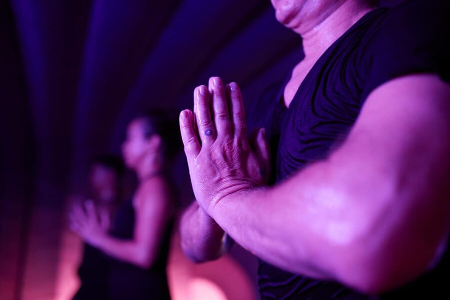 Porto: Private Hotpod Yoga Class - A warm pause in Porto’s Matosinhos district