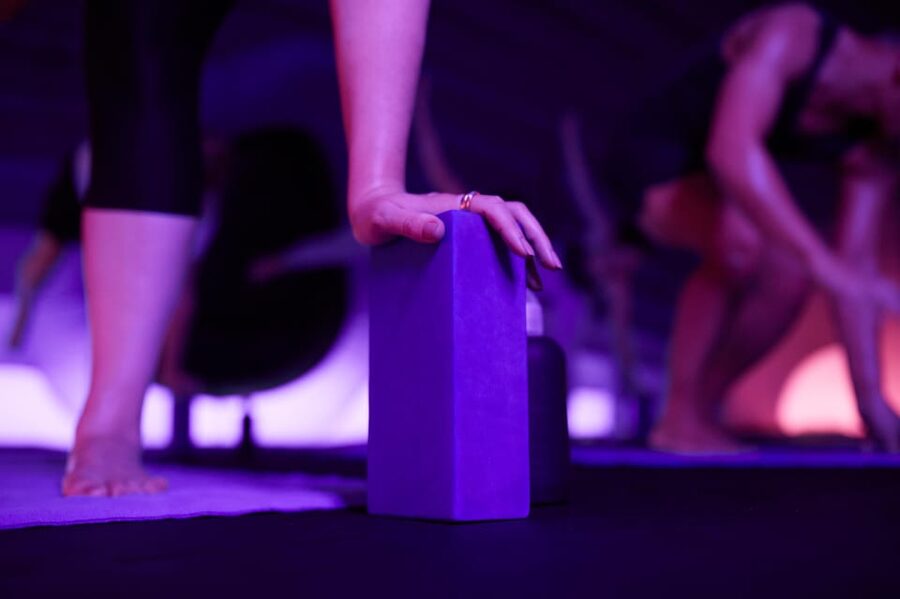 Porto: Private Hotpod Yoga Class - The value of a private group booking