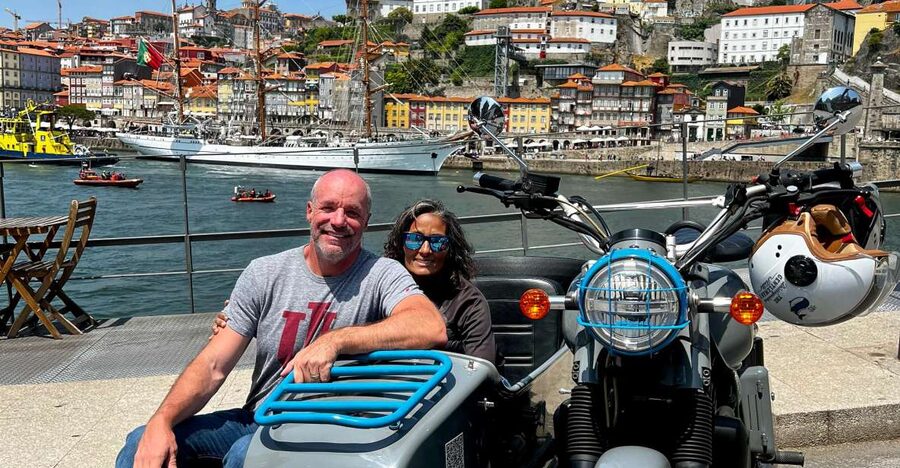 Porto Private Sidecar Tour - The vintage car stop and the return to the city