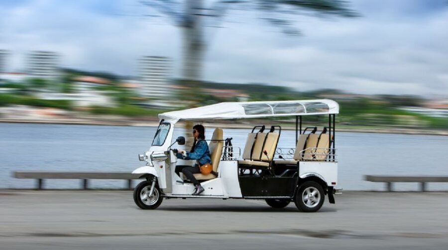 Porto: Private Sightseeing Tour by Electric Tuk Tuk - Why a tuk-tuk works well in Porto