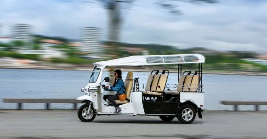 Porto: Private Sightseeing Tour by Electric Tuk Tuk - What the two hours feel like