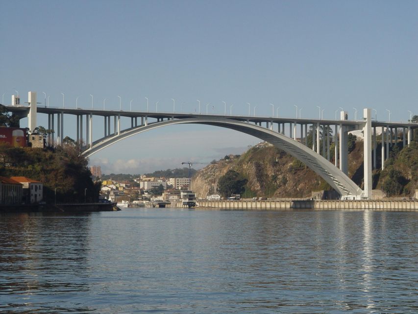 Porto Private Tour - Highlights and Tram Tickets - Returning toward Clérigos and the city’s high points