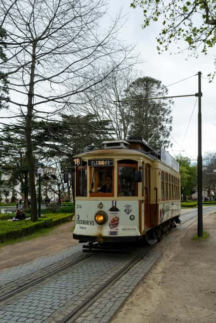 Porto Private Tour - Highlights and Tram Tickets - São Bento Station and Porto’s historic center