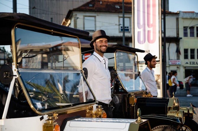 Porto:Private Tour of the Historic City in a Classic Ford T - The optional Cálem Port tasting