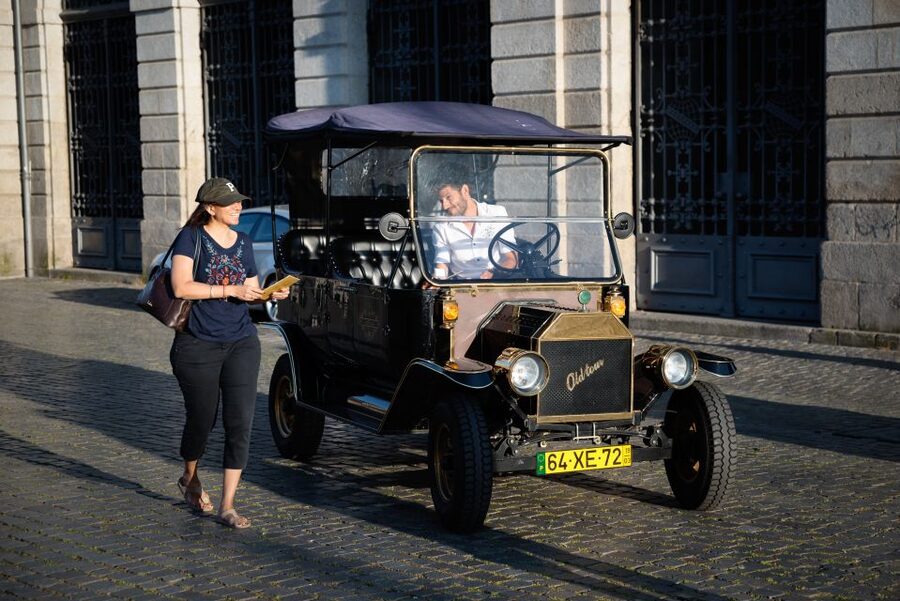 Porto:Private Tour of the Historic City in a Classic Ford T - Guides, language, and the personal feel
