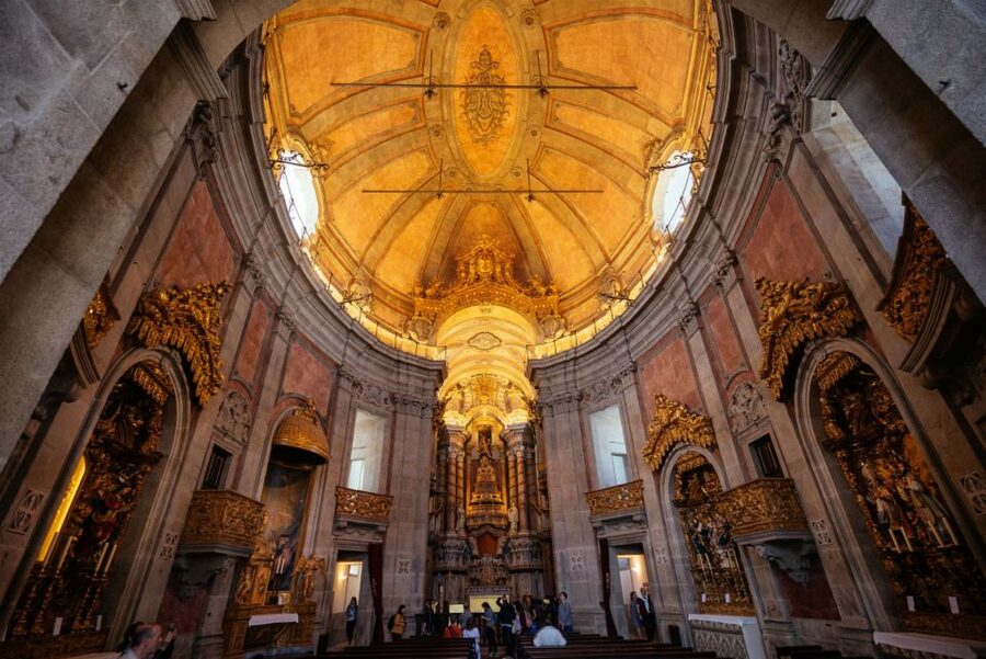 Porto: Private Tour with Locals – Highlights & Hidden Gems - Why the private guide matters